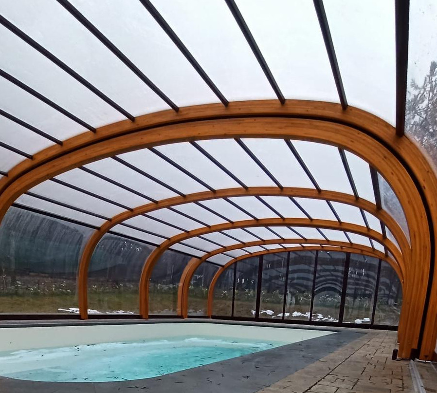 Copertura piscina alta in legno