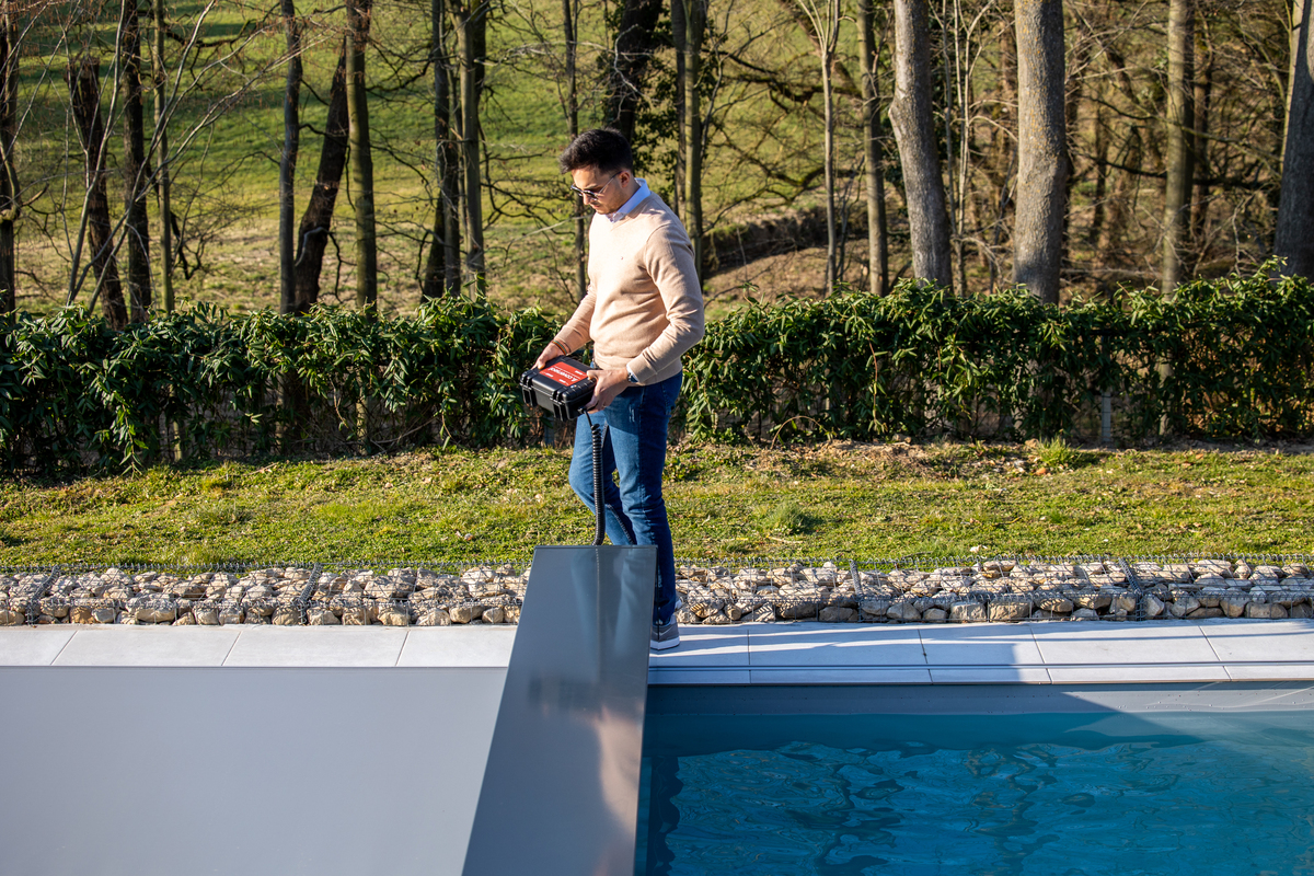 Copertura piscina calpestabile Coverseal semi-automatica